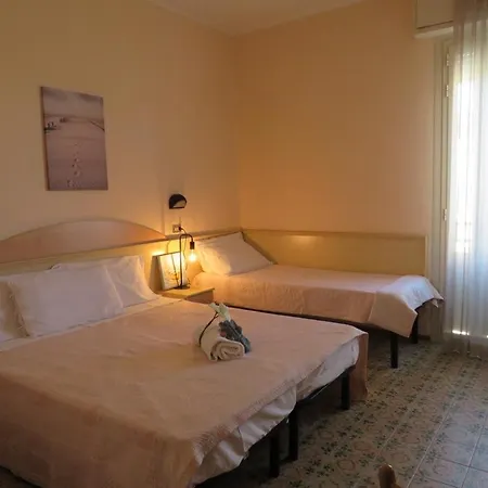 Готель Primula 2*